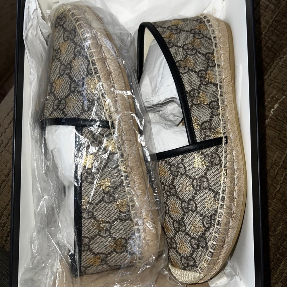 Gucci Women's Espadrille Flats - Beige and Black